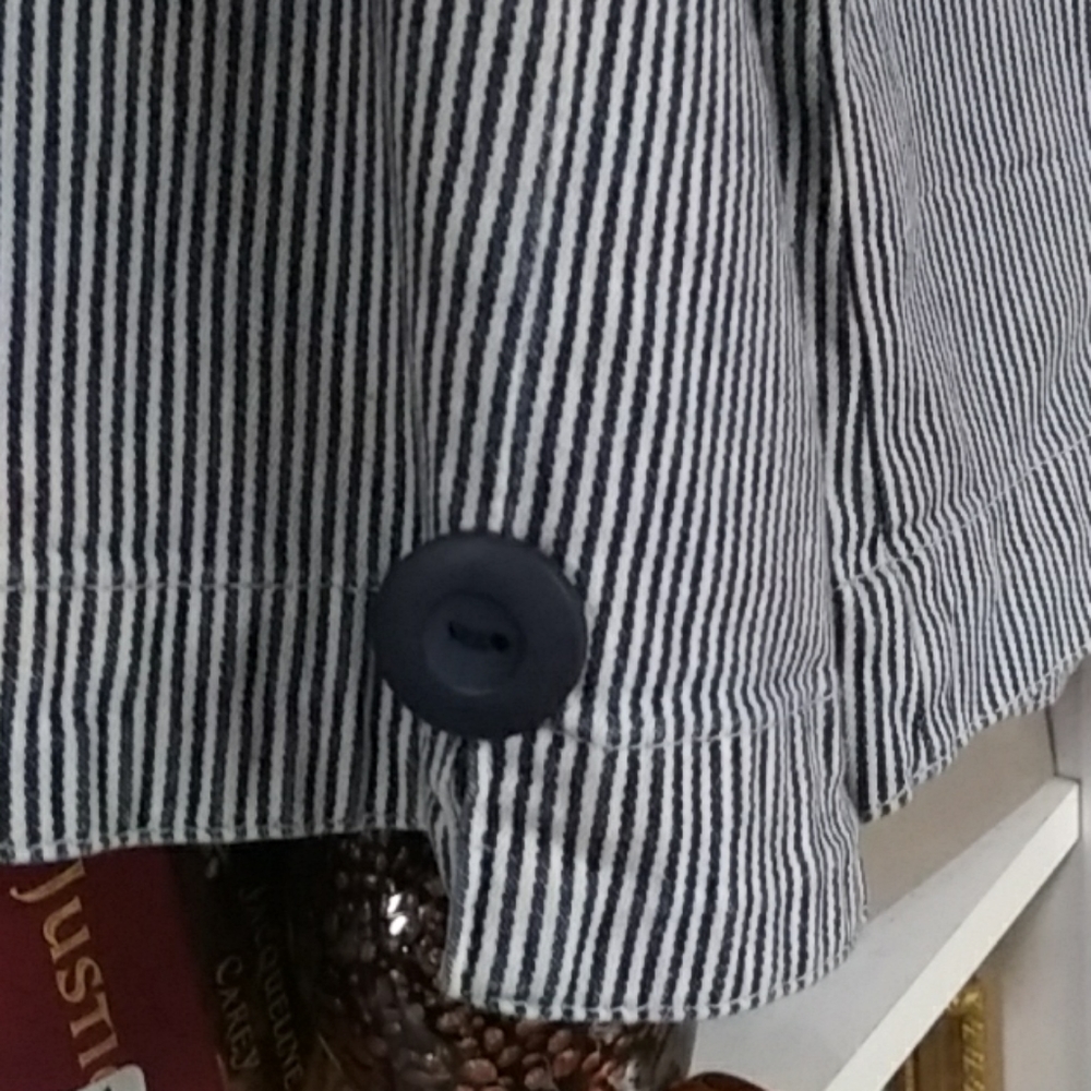 Lal: Live A Little Short Jacket Size Small - Picture 6 of 6